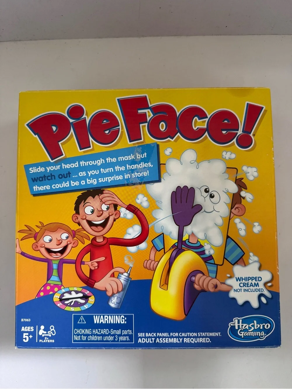 Hasbro Gaming Pie Face! Whipped Cream Board Game Complete Classic Kids Family
